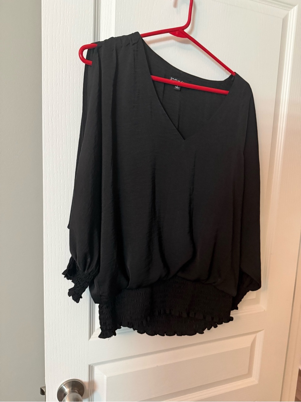 Chico's Black V-Neck Blouson Top with Smocked Hem